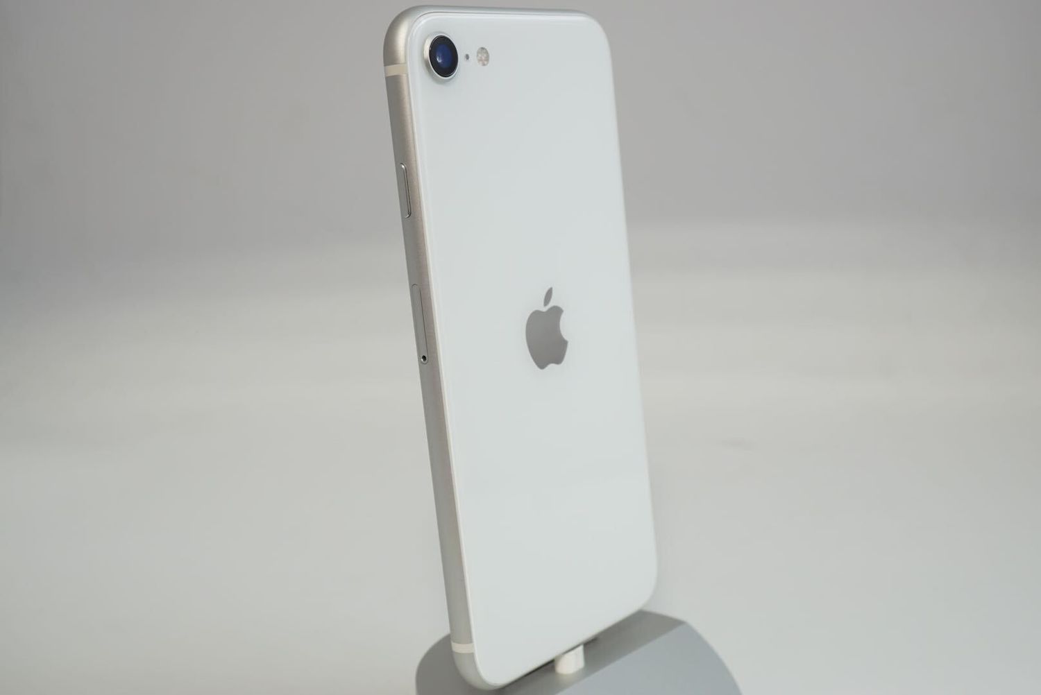 ムスビー｜美品！ iPhone SE2 64GB SIMフリー 電池90% 【アップル 