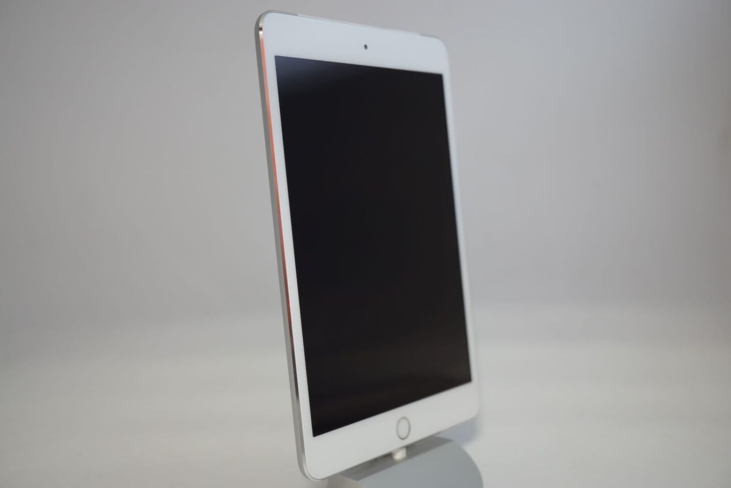 ムスビー｜新品同様！ iPadmini3 セルラー 64GB 電池96% 【アップル  