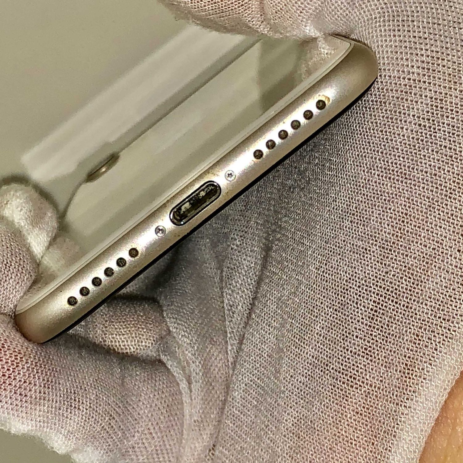 ムスビー｜訳あり！ iPhone SE3 128GB SIMフリー 電池88% 【アップル 