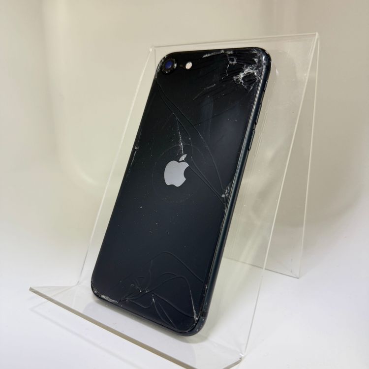 �����ꡪ iPhone SE����2����� 64GB �֥�å�  SIM�ե꡼ ����82%