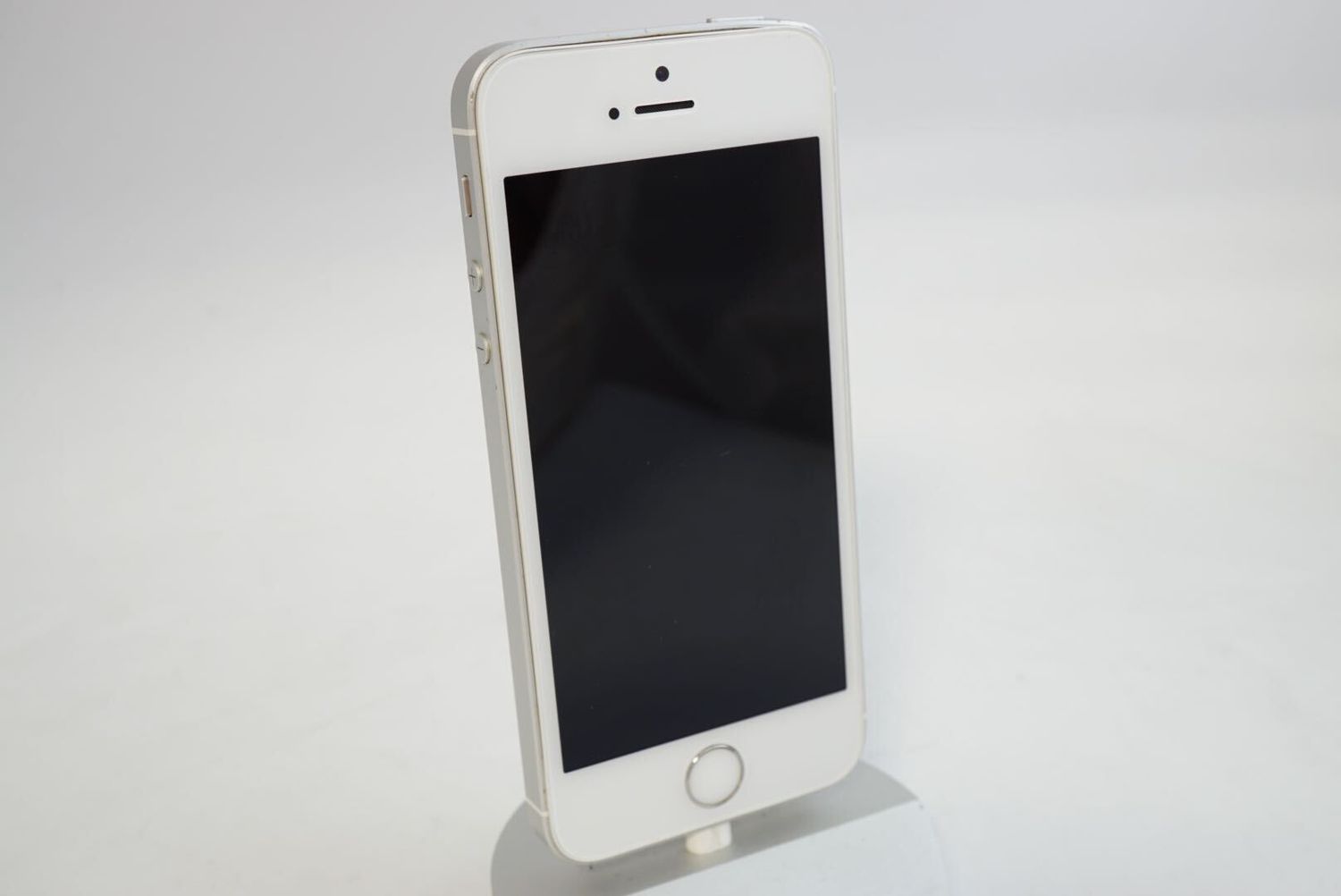 ムスビー｜画面傷なし！ iPhone SE1 32GB SIMフリー 電池80 