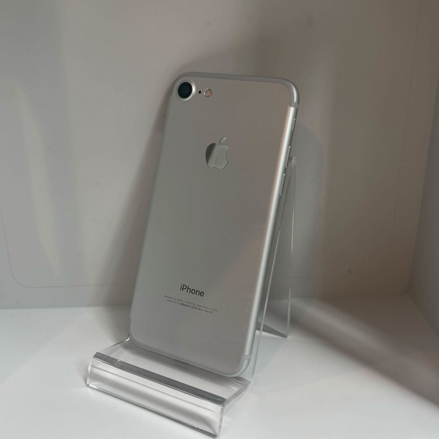 ムスビー｜動作良好！ iPhone 7 32GB シルバー SIMフリー 電池94 