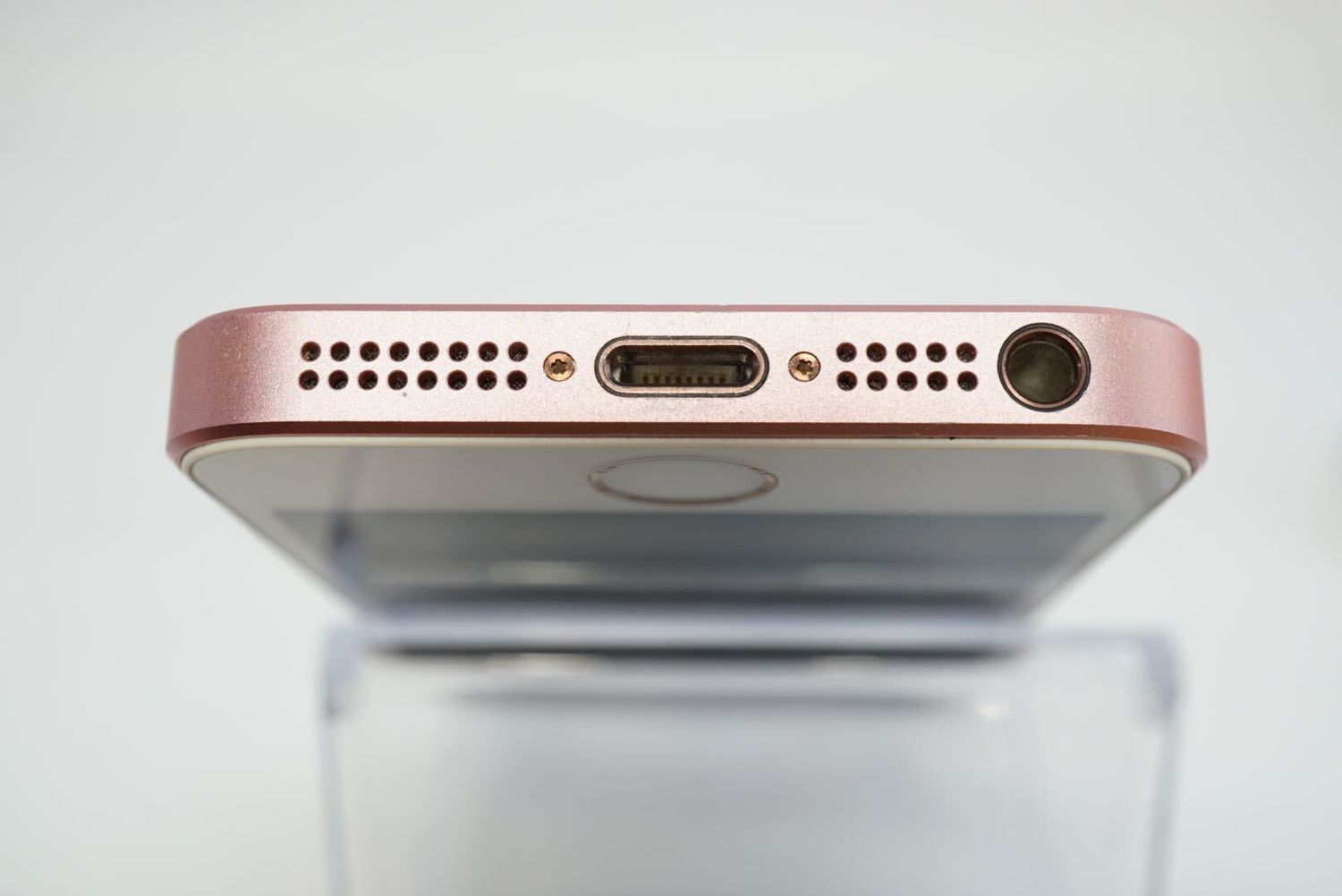 ムスビー｜美品！ iPhone SE1 32GB SIMフリー 電池99% 【アップル 