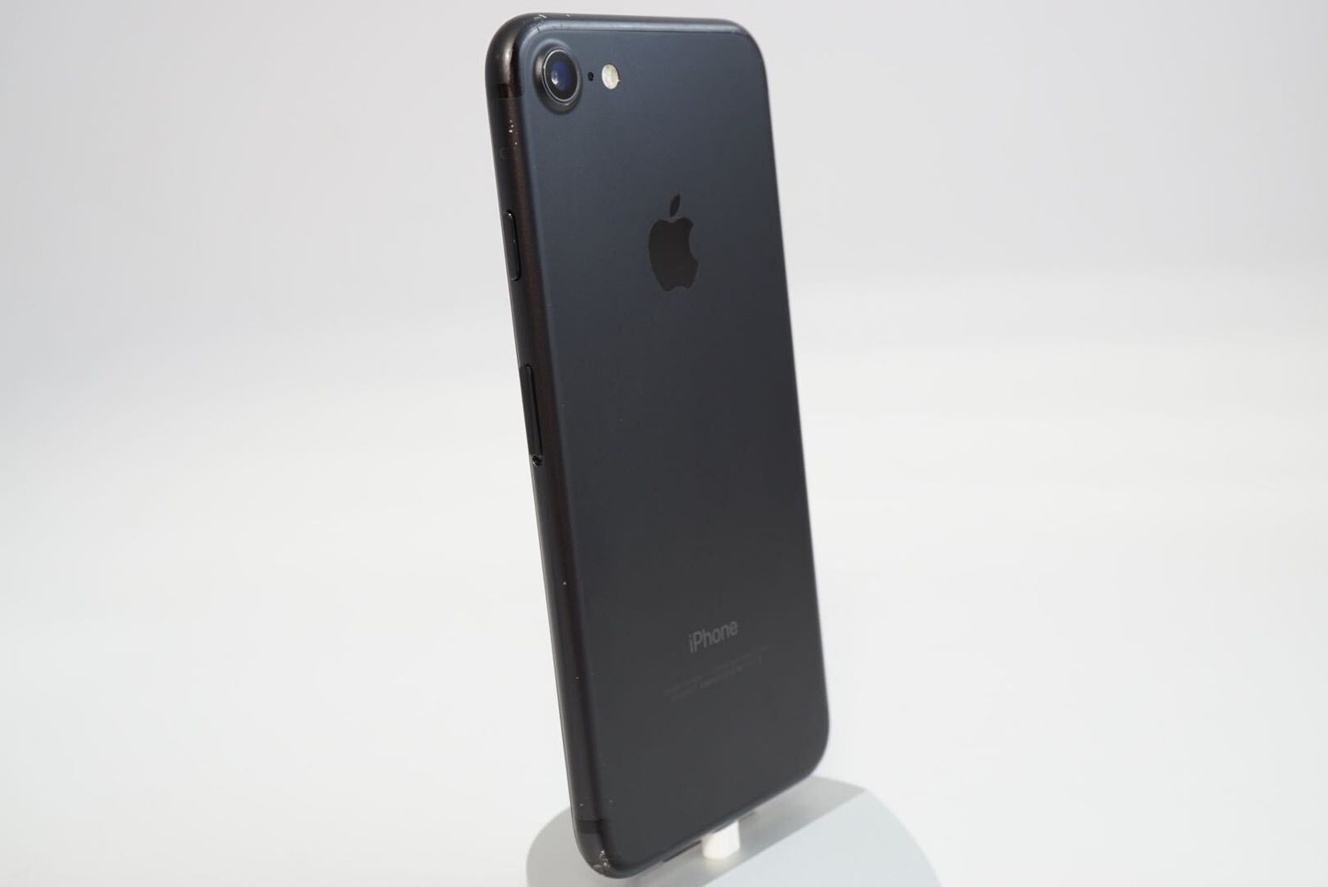ムスビー｜画面傷なし！ iPhone7 128GB SIMフリー 電池100% 【アップル 