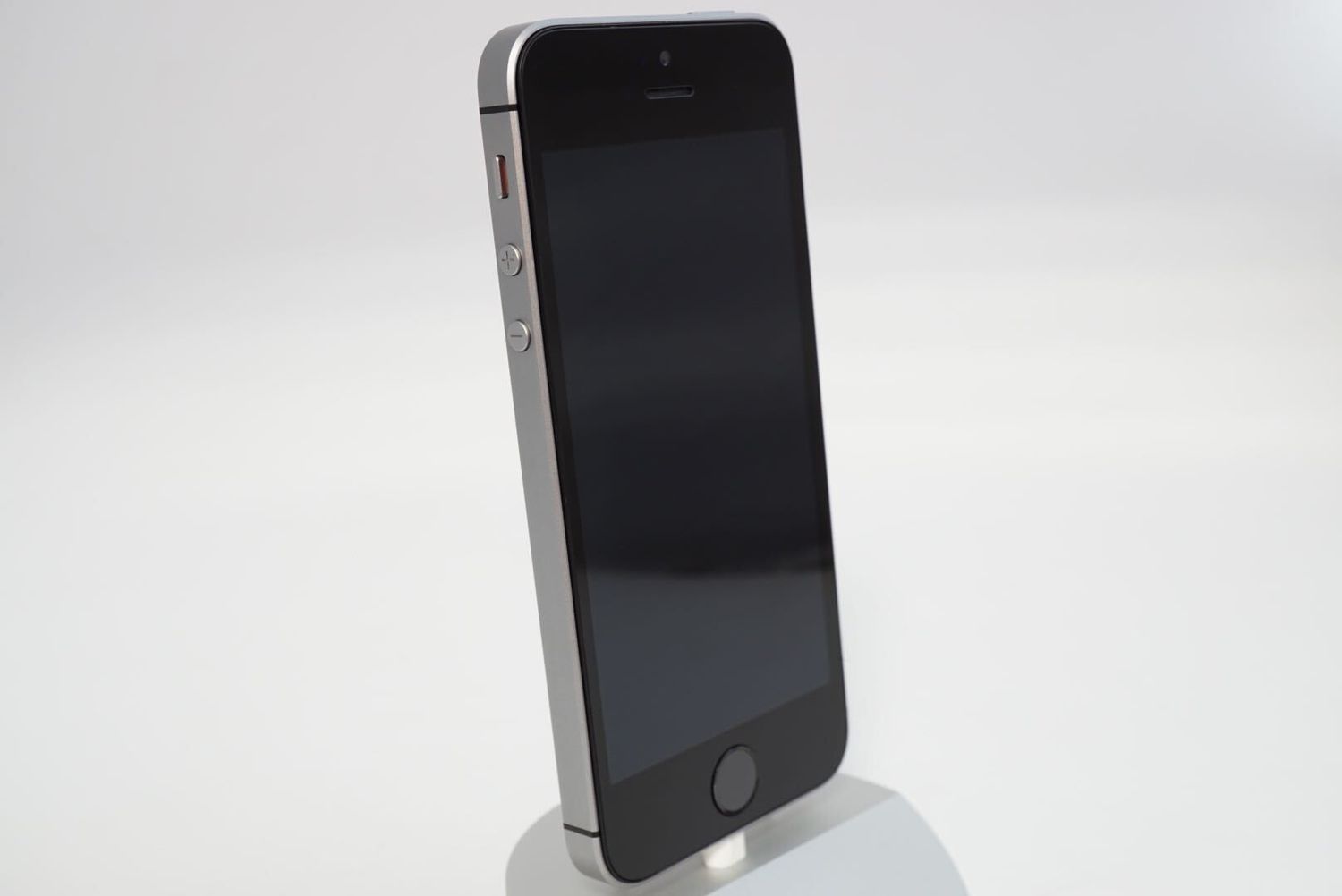 ムスビー｜極美品！ iPhone SE1 32GB SIMフリー 電池100% 【アップル 