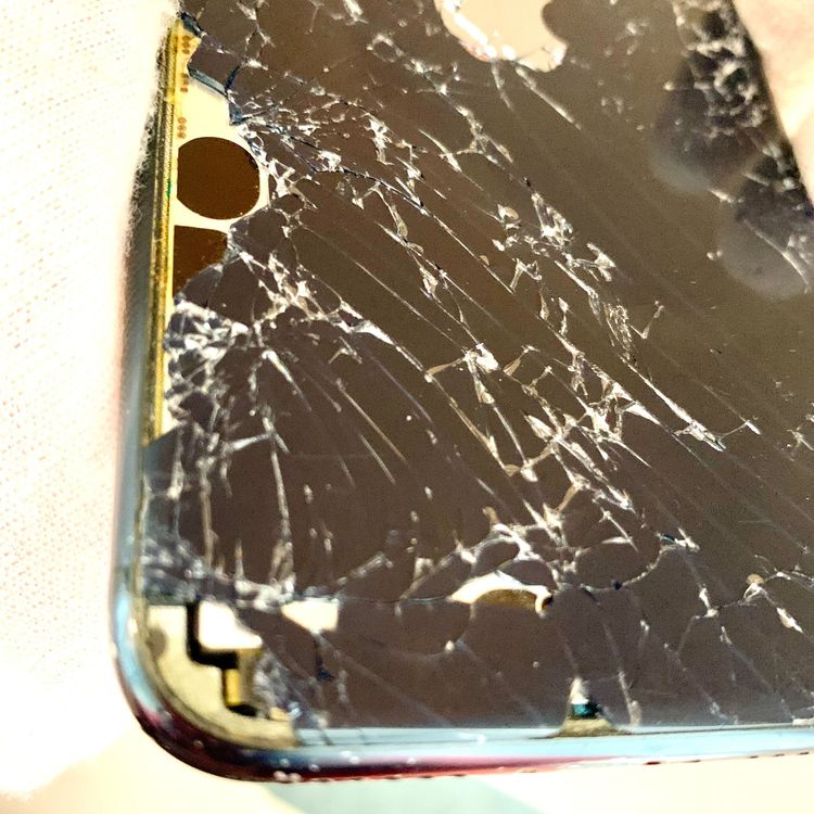 ꡪ iPhone SE3 64GB ߥåɥʥSIMե꡼ 100%