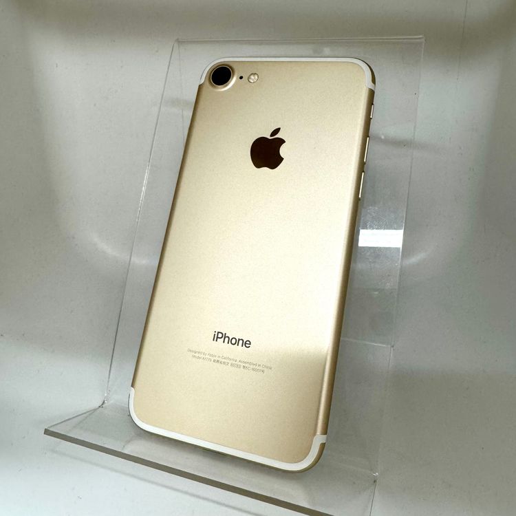���ʡ� iPhone 7 32GB �������  SIM�ե꡼ ����73%