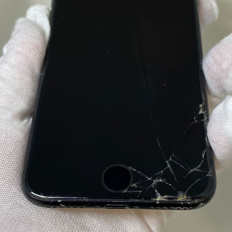 �����ꡪ iPhone 7 32GB �֥�å�  SIM�ե꡼ ����64% �ڥ��åץ�Х��䡼����