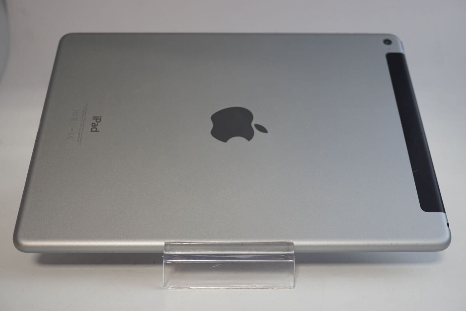 ムスビー｜美品！ iPad Air 2 セルラー 64GB 電池83% 【アップル 