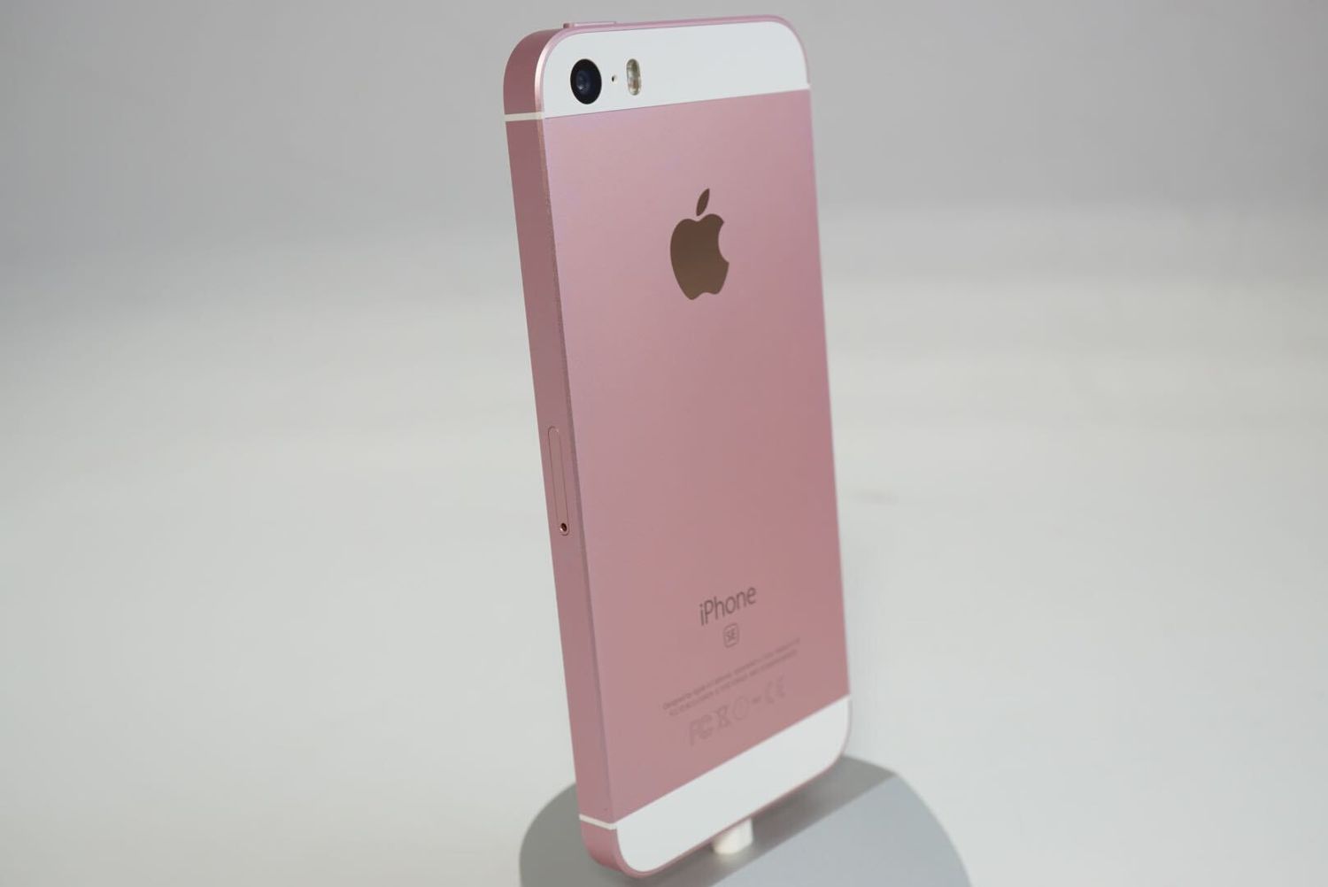 ムスビー｜美品！ iPhone SE1 16GB SIMフリー 電池97% 【アップル 