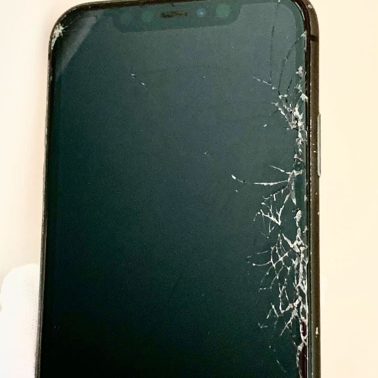 ꡪ iPhone 11 64GB ֥å SIMե꡼ 75% ڥåץХ䡼