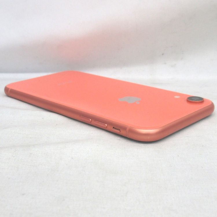 �ڼ��ߤʤߡۡ�KR111031���ɥ����iPhone XR 64GB NT0A2J/A�����