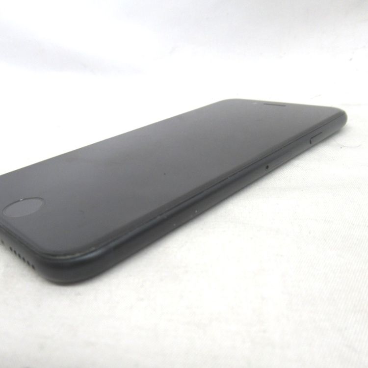 �ڼ��ߤʤߡۡ�KR101331��SIM�ե꡼��iPhone SE3 64GB MMYC3J/A�����