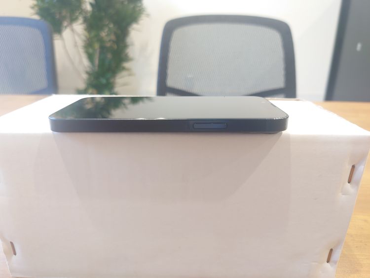 SIM�ե꡼iPhone13mini 128GB���ߥåɥʥ���