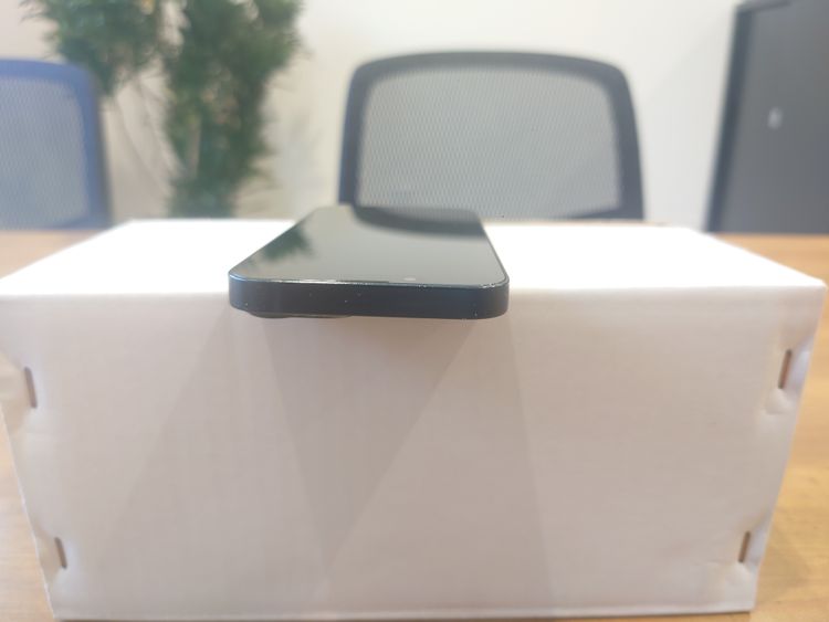 SIM�ե꡼iPhone13mini 128GB���ߥåɥʥ���