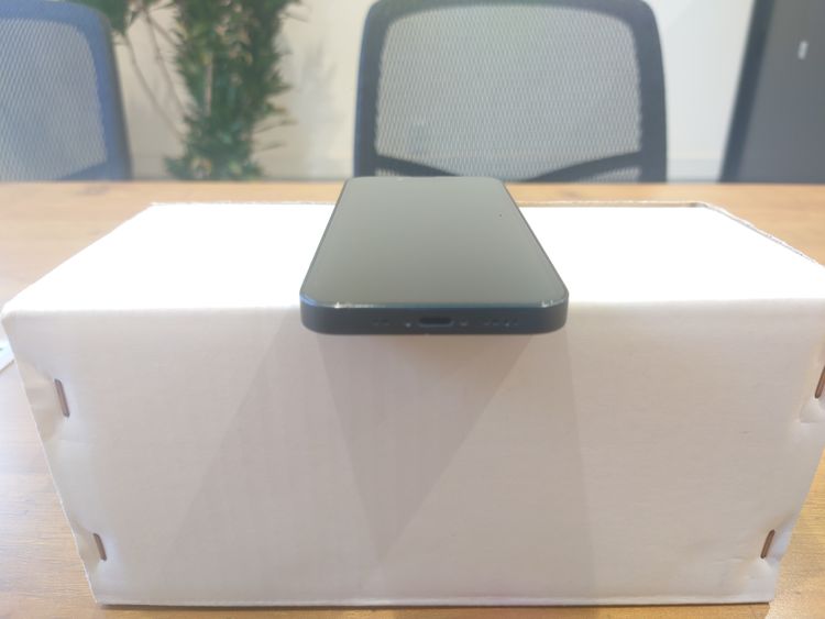 SIM�ե꡼iPhone13mini 128GB���ߥåɥʥ���