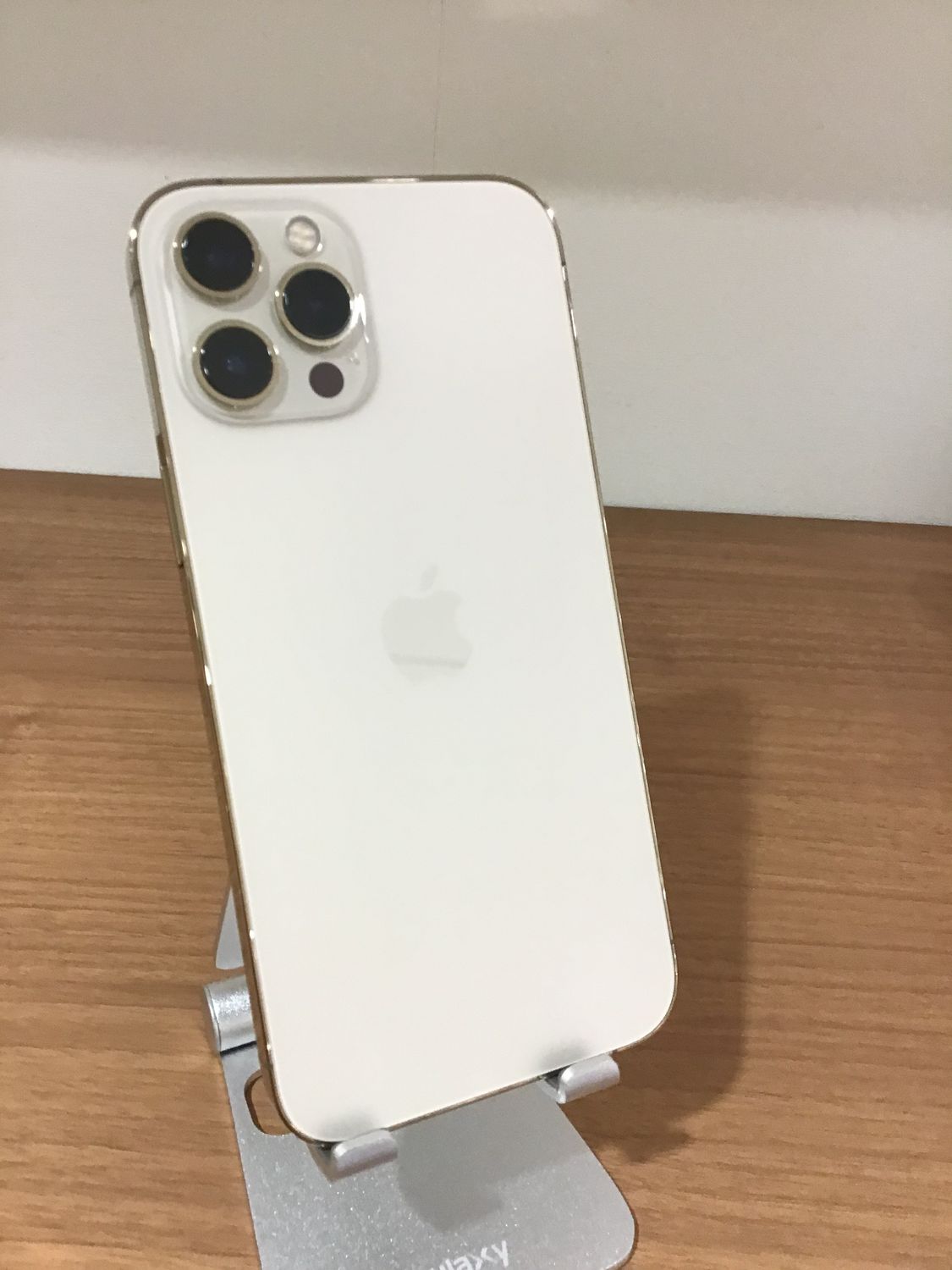 ムスビー｜美品SIMフリー/iPhone12proMax/256GB/ゴールド 土日祝日の 