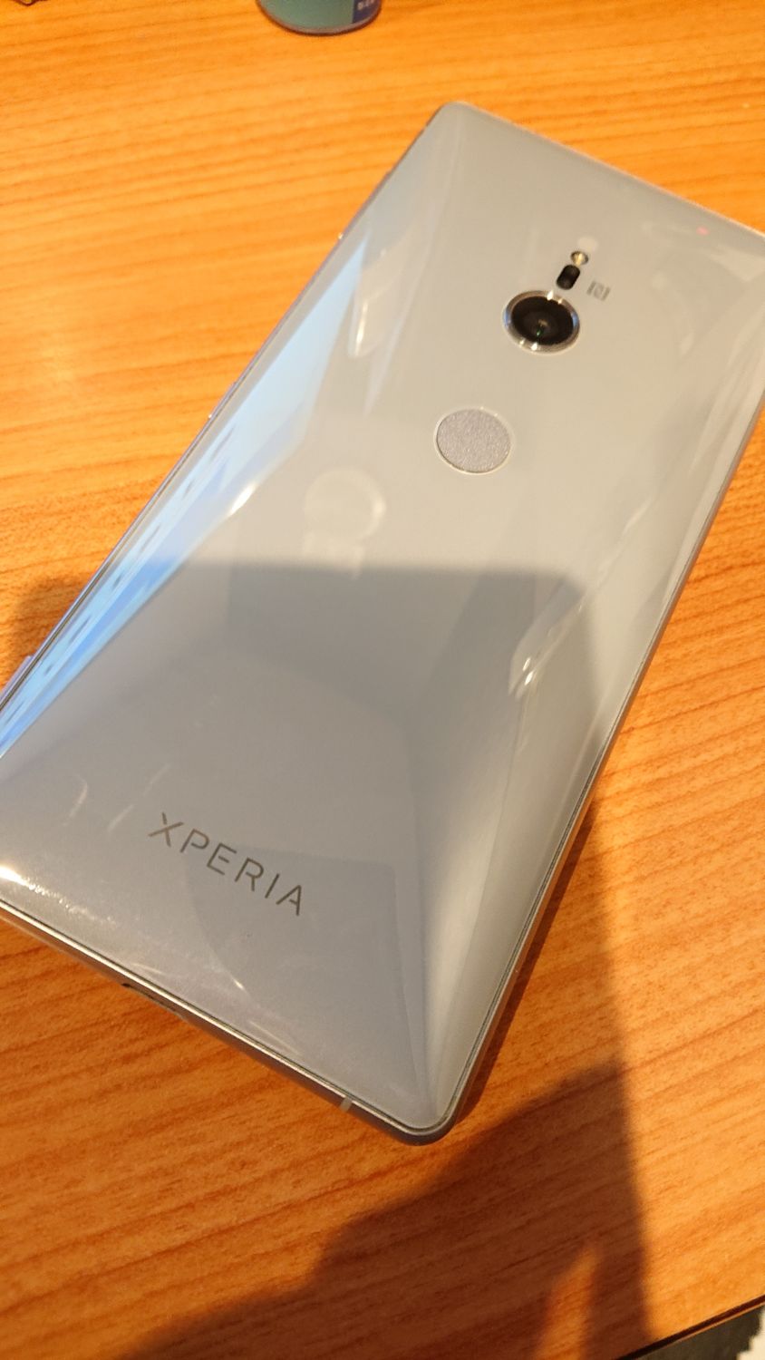 新品】SoftBank 702SO Xperia XZ2シルバー SIMフリー
