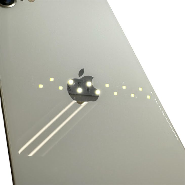 �ڥХåƥ꡼84%��iPhone��SE����3�����128GB���������饤�ȡ�SIM�ե꡼��au��