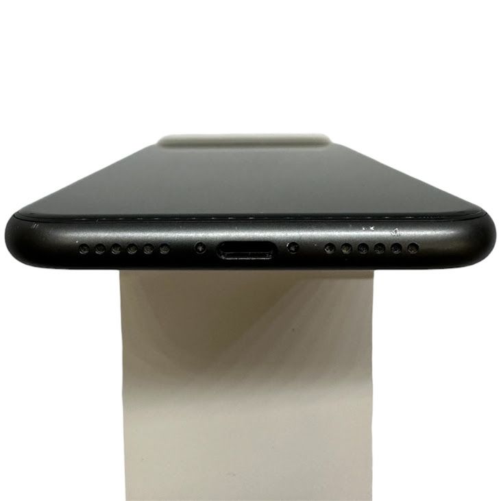 �ڥХåƥ꡼88%��iPhone��11��128GB���֥�å���SIM�ե꡼��au��