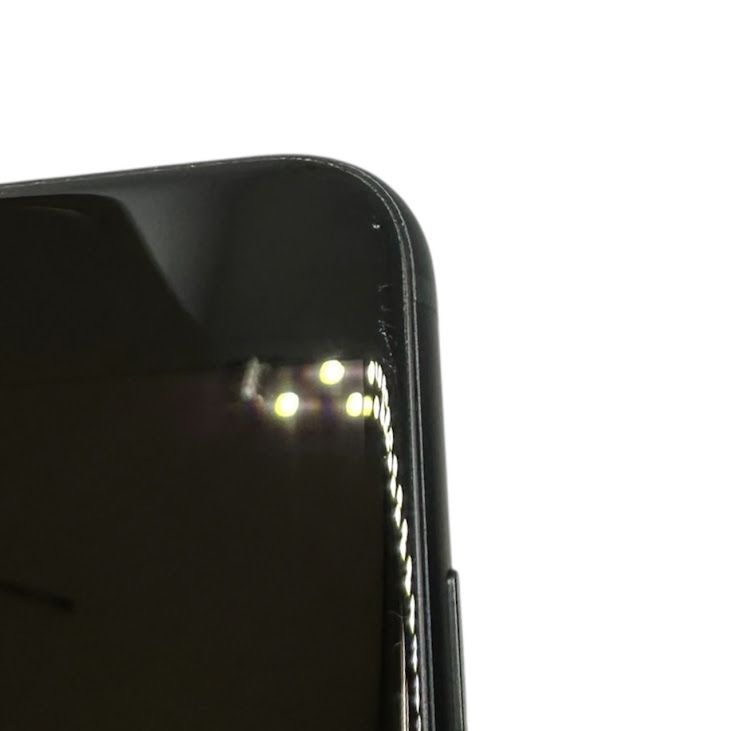 iPhone��SE����3�����64GB���ߥåɥʥ��ȡ�SIM�ե꡼�����եȥХ���