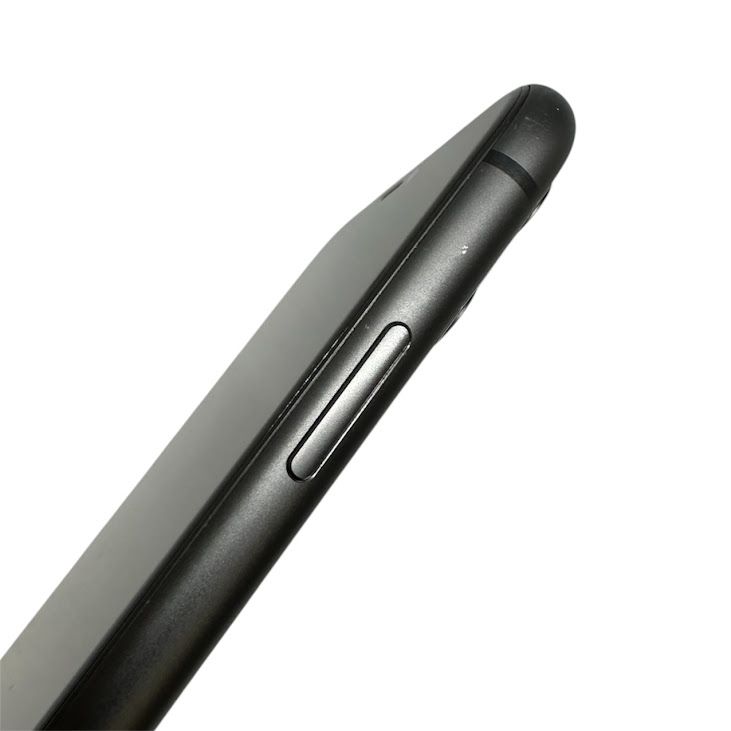 �ڥХåƥ꡼88%��iPhone��11��128GB���֥�å���SIM�ե꡼��au��