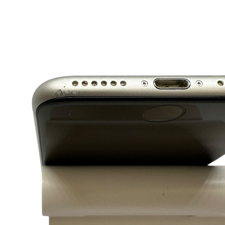 iPhone��SE����2�����64GB���ۥ磻�ȡ�SIM�ե꡼��au��