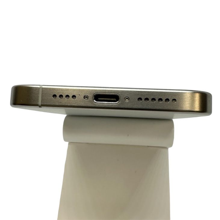 �ڥХåƥ꡼84%��iPhone��15ProMax��256GB���ۥ磻�ȥ����˥���