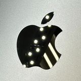 �ڥХåƥ꡼98%��iPad��8������顼��32GB�����ڡ������쥤��SIM�ե꡼