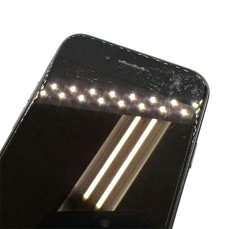 �ڥХåƥ꡼98%��iPhone��SE����3�����64GB���ߥåɥʥ��ȡ�SIM�ե꡼��au��