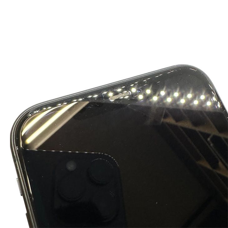 �ڥХåƥ꡼88%��iPhone��11��128GB���֥�å���SIM�ե꡼��au��