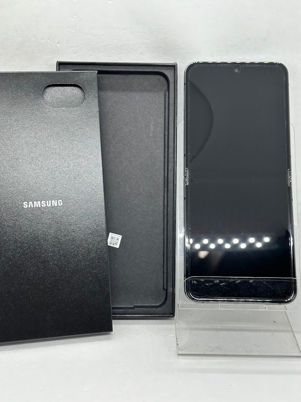 ムスビー｜Galaxy Z Flip5 SCG23 256GB グラファイト SIMフリー au版  