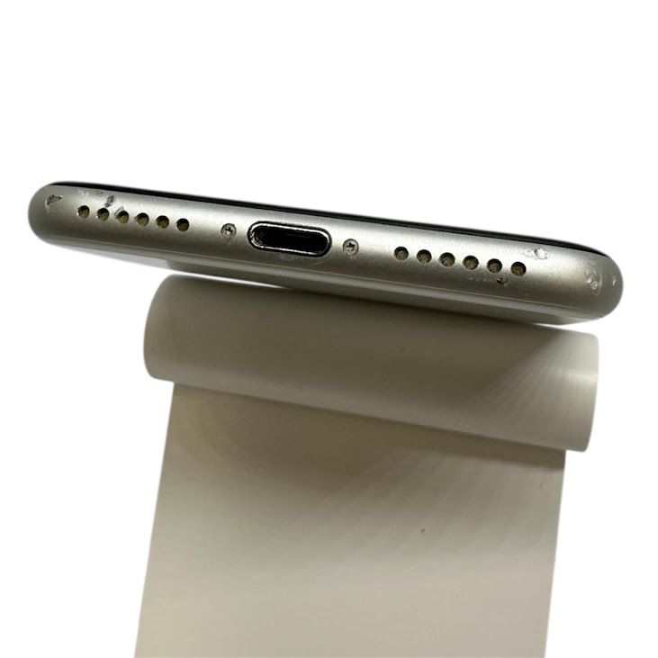 iPhone��SE����2�����64GB���ۥ磻�ȡ�SIM�ե꡼