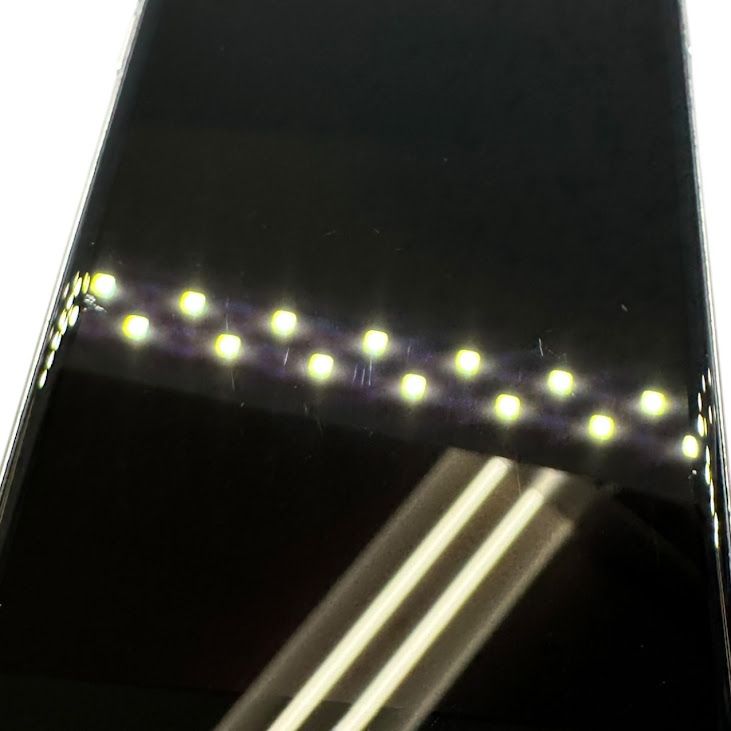 iPhone��SE����3�����64GB���������饤�ȡ�SIM�ե꡼���ɥ�����