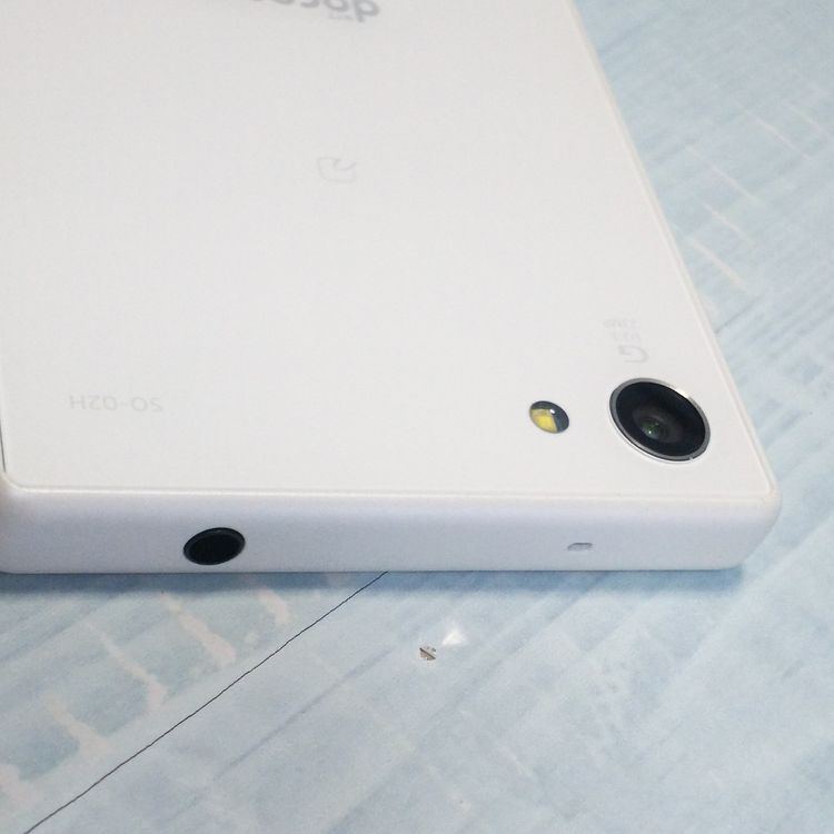docomo Xperia Z5 Compact SO-02H WHITE  514