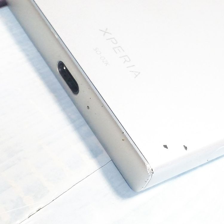 docomo Xperia XZ1 Compact SO-02K white 739