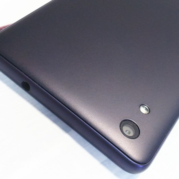 au Qua phone QZ ������ KYV44 ����ǥ���  ���� 606