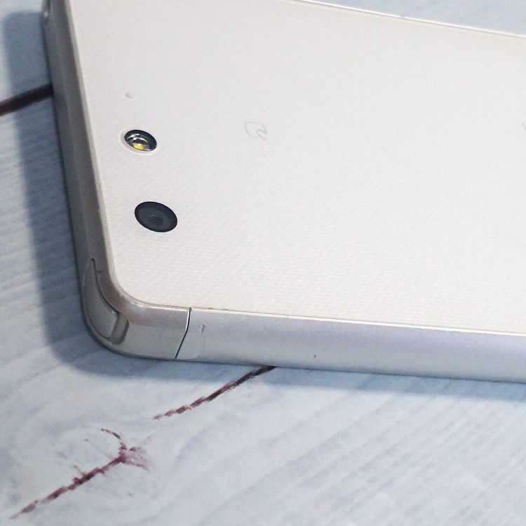 docomo arrows SV F-03H White  365