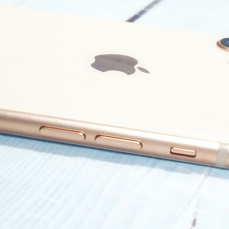 SoftBank iPhone8 64GB �Хåƥ꡼93% �������  671