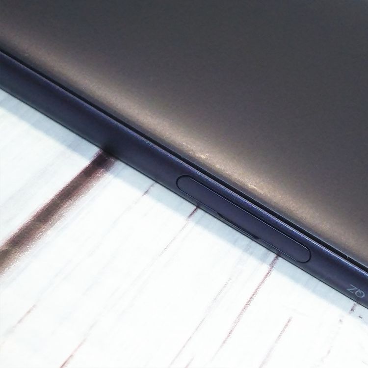 au Qua phone QZ ������ KYV44 ����ǥ���  602