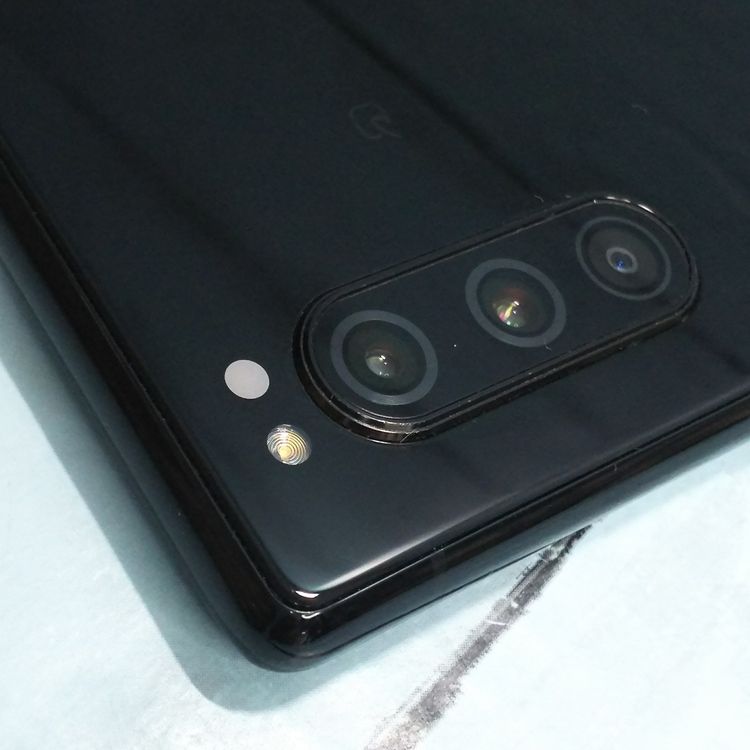 au Xperia5 SOV41 �֥롼  909