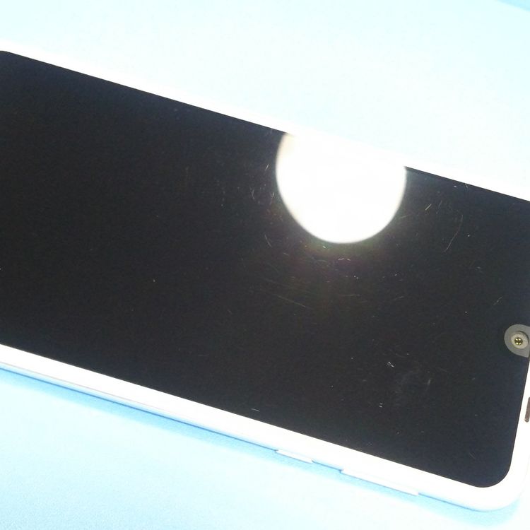 docomo AQUOS R2 SH-03K Platinum White  920