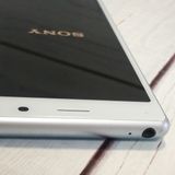 au Xperia 8 SOV42 �֥롼  986