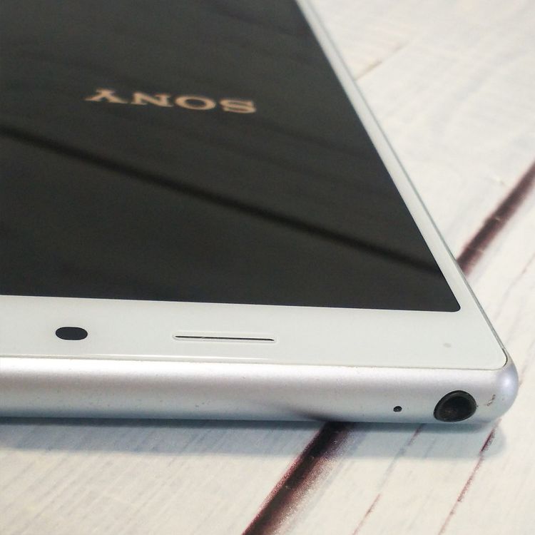 au Xperia 8 SOV42 �֥롼  986