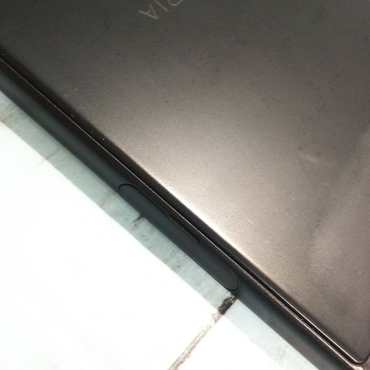 SONY Xperia XZs SOV35 au �֥�å�  821