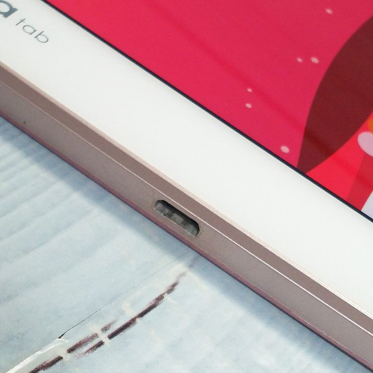 au LG Qua tab PX 16GB ԥ LGT31  080