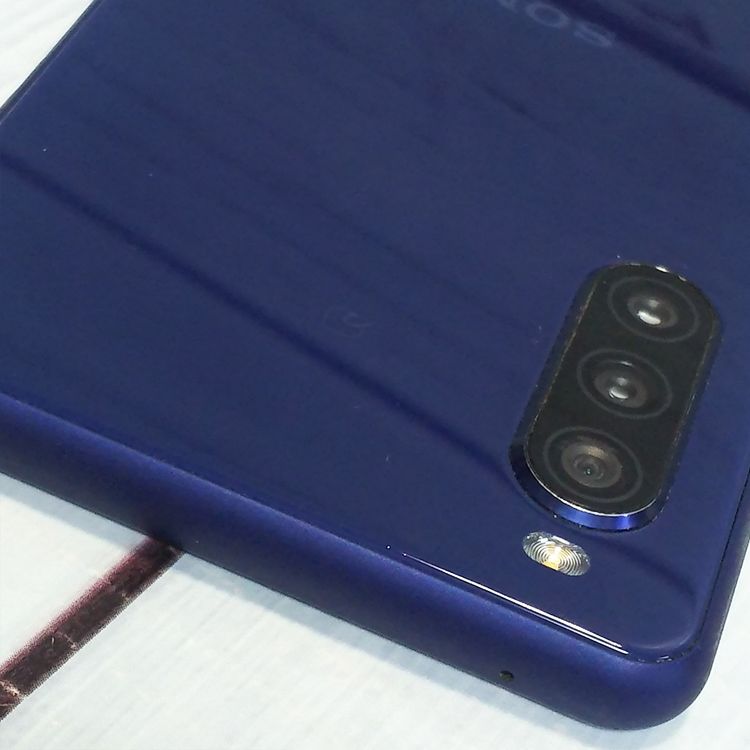 docomo Xperia 10 II SO-41A �֥롼  839