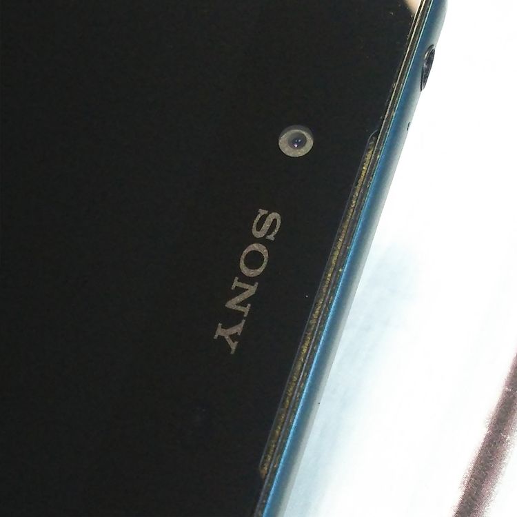 SONY au Xperia Z5 SOV32 Green  007