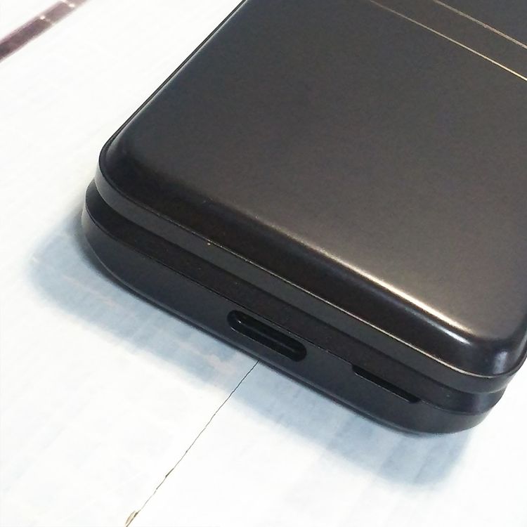 au GRATINA KYF42 �֥�å� ������ SIM���å�  332