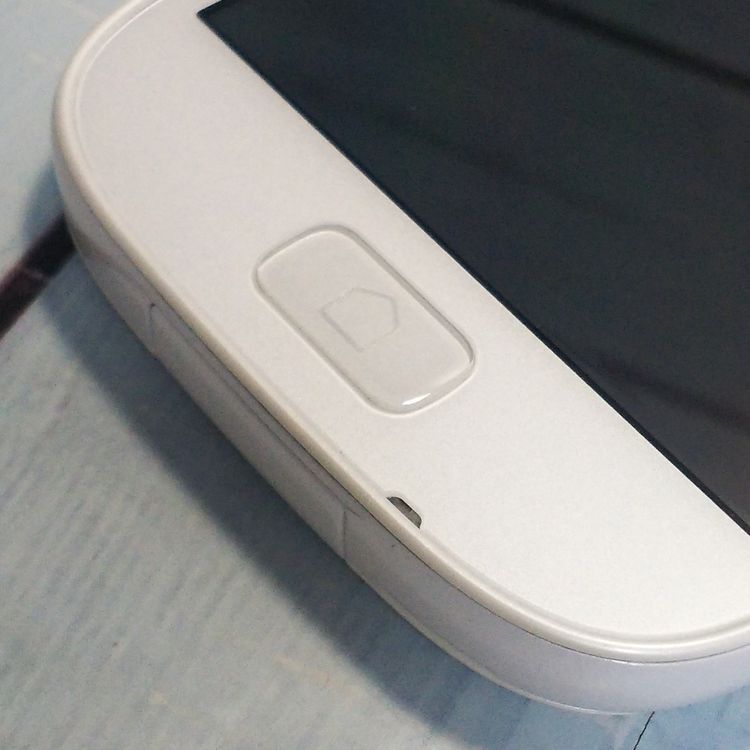 �ٻ��� �餯�餯���ޡ��ȥե���3 F-06F docomo �ۥ磻�� 708